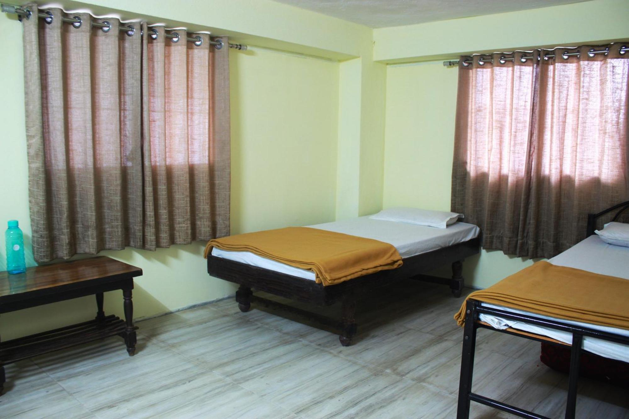 Gangotri Guest House Aurangabad  Ngoại thất bức ảnh